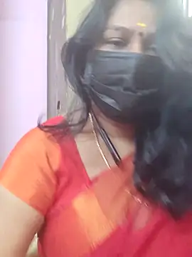 Snapshot of Tamil_Azhaghi25 chatting on 11.26.25 Tamil Azhaghi25 online show from 11.26.25