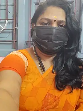 Snapshot of Tamil_Azhaghi25 chatting on 11.28.25 Tamil Azhaghi25 online show from 11.28.25