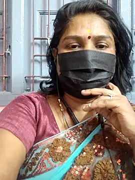 Snapshot of Tamil_Azhaghi25 chatting on 06.25.26 Tamil Azhaghi25 online show from 06.25.26