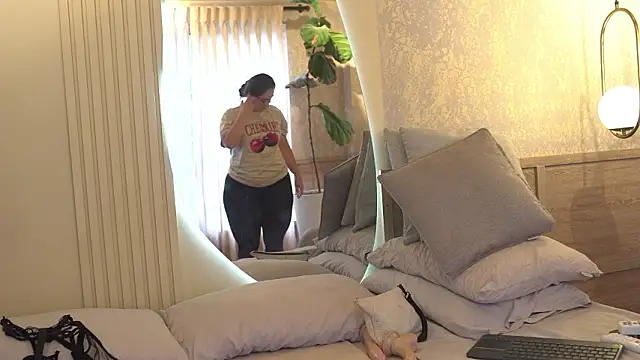 Snapshot of Tayler_Kim chatting on 01.16.26 Tayler Kim online show from 01.16.26