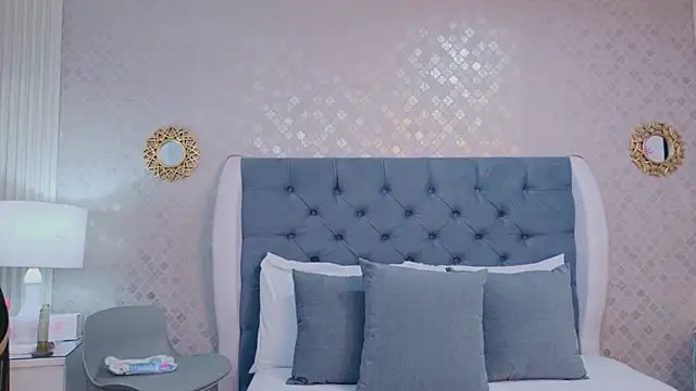 ZoeWilliis online show from 05.28.26