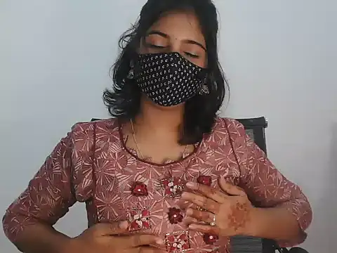 Hott Noor online show from 10.23.25