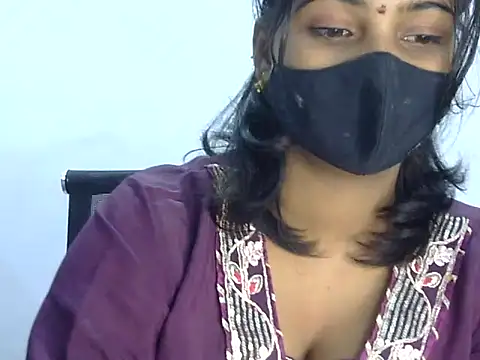 Hott Noor online show from 11.30.25