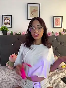 Snapshot of Im_Lyan chatting on 11.14.25 Im Lyan online show from 11.14.25