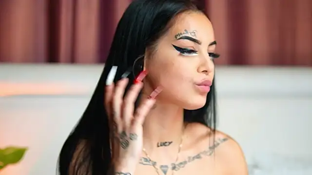 Snapshot of KarsynJaydde chatting on 11.18.25 KarsynJaydde online show from 11.18.25