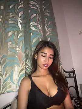 STRIP GLOW online show from 03.21.26