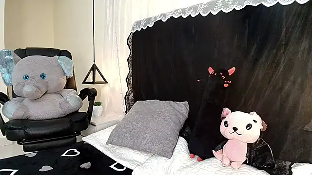 IvyBelle  online show from 03.20.26