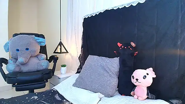 IvyBelle  online show from 03.24.26