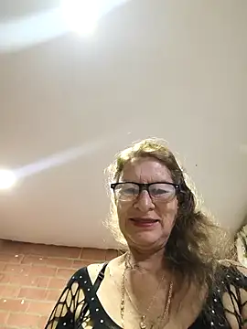 Snapshot of MaryLunne chatting on 03.04.26 MaryLunne online show from 03.04.26