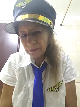 Snapshot of MaryLunne chatting on 03.17.26 MaryLunne online show from 03.17.26