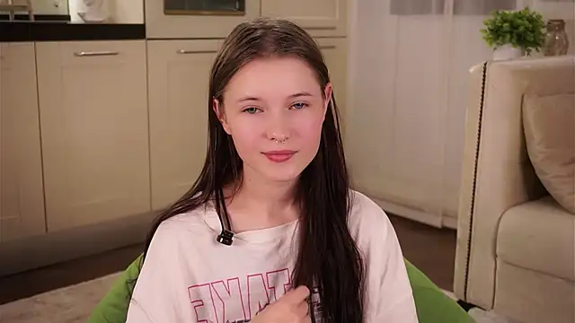 LynHillaire online show from 09.14.25