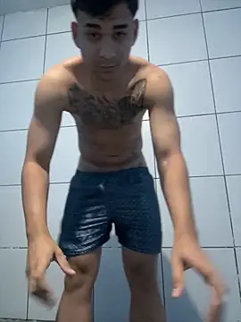 Snapshot of condenovin chatting on 09.30.25 condenovin online show from 09.30.25