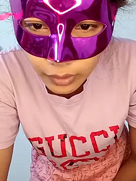 Snapshot of new_coupleee chatting on 09.13.25 new coupleee online show from 09.13.25