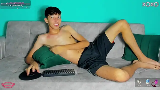 Snapshot of Maikol_Ortiz chatting on 09.28.25 Maikol Ortiz online show from 09.28.25