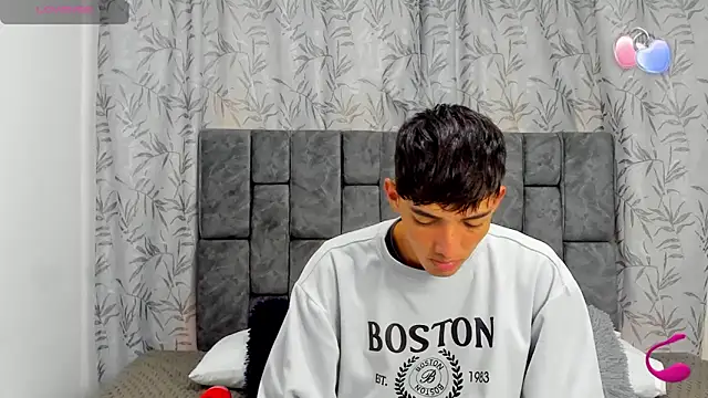 Snapshot of Maikol_Ortiz chatting on 11.22.25 Maikol Ortiz online show from 11.22.25