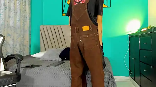 Maikol Ortiz online show from 03.03.26