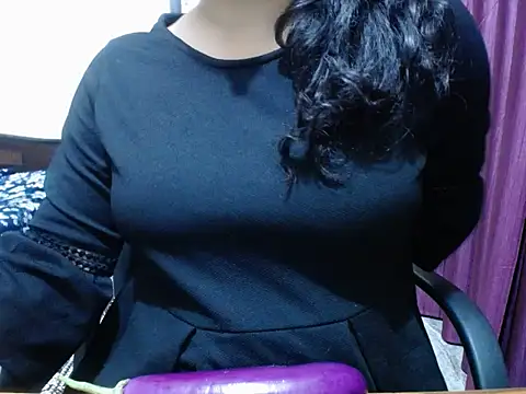 Snapshot of rekha_09 chatting on 11.27.25 rekha 09 online show from 11.27.25