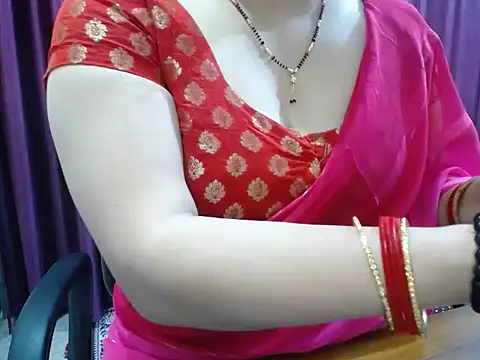 Snapshot of rekha_09 chatting on 11.30.25 rekha 09 online show from 11.30.25