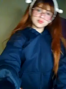 elizabeth05 online show from 10.15.25