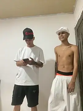 Snapshot of spicyboysvenezuelan chatting on 09.29.25 spicyboysvenezuelan online show from 09.29.25