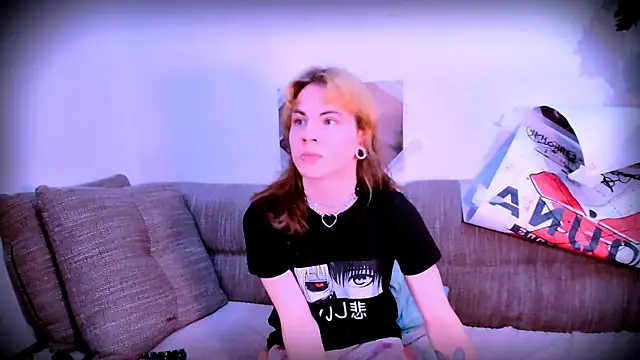 Snapshot of SparkyFerret chatting on 10.25.25 SparkyFerret online show from 10.25.25