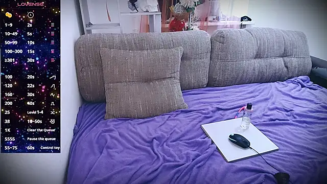 Snapshot of SparkyFerret chatting on 11.23.25 SparkyFerret online show from 11.23.25