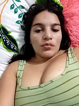 Snapshot of chloe_90 chatting on 12.17.25 chloe 90 online show from 12.17.25