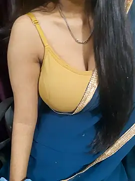 Snapshot of Sexy_Mal89 chatting on 11.18.25 Sexy Mal89 online show from 11.18.25