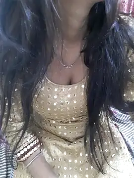 Snapshot of Sexy_Mal89 chatting on 12.14.25 Sexy Mal89 online show from 12.14.25