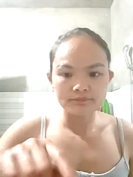 xinhxinhcute online show from 10.30.25