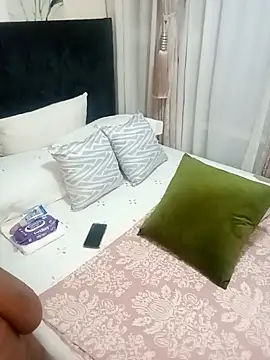 Creamy Chocolatex online show from 11.24.25