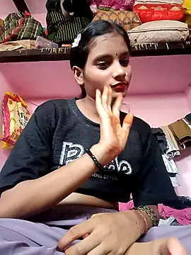 Snapshot of Hot_Mayra_ chatting on 09.17.25 Hot Mayra  online show from 09.17.25