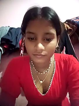 Snapshot of Hot_Mayra_ chatting on 10.29.25 Hot Mayra  online show from 10.29.25