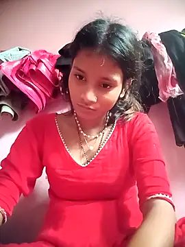 Snapshot of Hot_Mayra_ chatting on 10.30.25 Hot Mayra  online show from 10.30.25