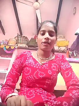 Snapshot of Hot_Mayra_ chatting on 10.31.25 Hot Mayra  online show from 10.31.25