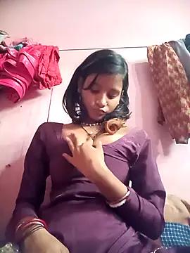 Snapshot of Hot_Mayra_ chatting on 11.01.25 Hot Mayra  online show from 11.01.25