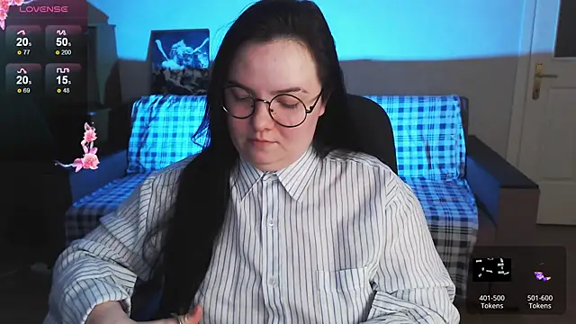 EmillyBones online show from 04.04.26