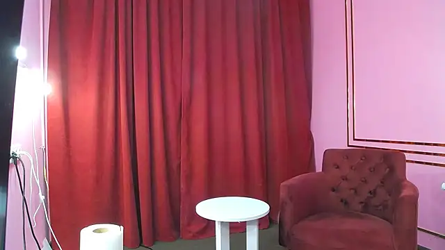 Snapshot of JessieJuss chatting on 12.02.25 JessieJuss online show from 12.02.25