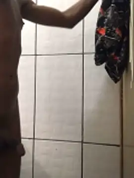 hmleonardo online show from 04.17.26