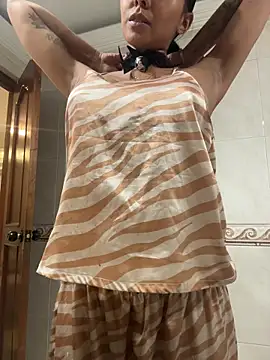 GiorgiaLuxee online show from 11.20.25