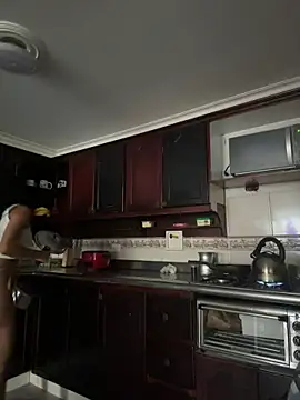 GiorgiaLuxee online show from 12.14.25