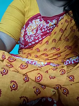 Snapshot of desi_boudi87 chatting on 05.08.26 desi boudi87 online show from 05.08.26