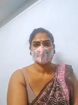 Snapshot of sherlin24 chatting on 10.13.25 sherlin24 online show from 10.13.25