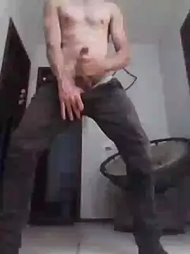 Snapshot of Shawnzinho chatting on 10.02.25 Shawnzinho online show from 10.02.25