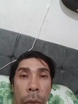 Snapshot of Shawnzinho chatting on 12.17.25 Shawnzinho online show from 12.17.25