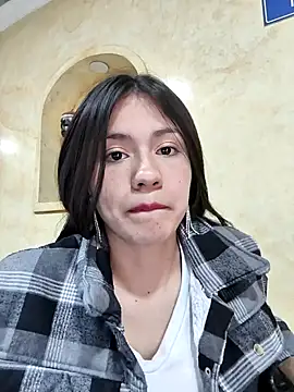 CHARLOTTE  05 online show from 09.27.25