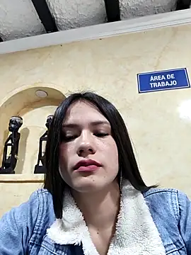 CHARLOTTE  05 online show from 10.03.25