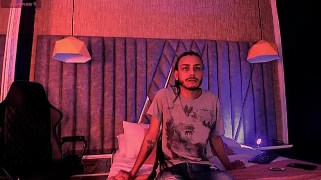 Boss Domiinator online show from 10.12.25