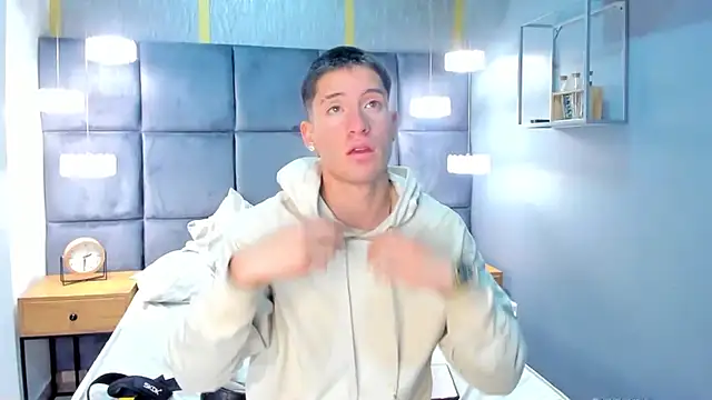 HunterHeat  online show from 09.19.25