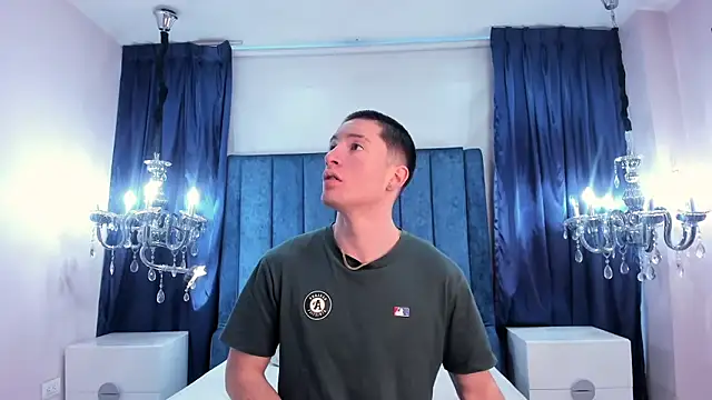 HunterHeat  online show from 11.08.25